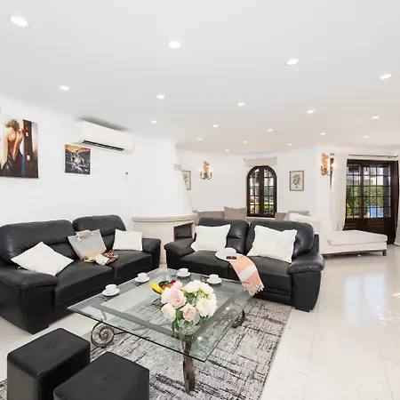 Вилла Cristina 15 *